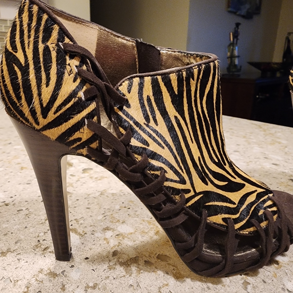 9 West high heels leather size 10